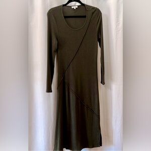 BLUMIND- Elegant Olive Green Ribbed Midi Dress